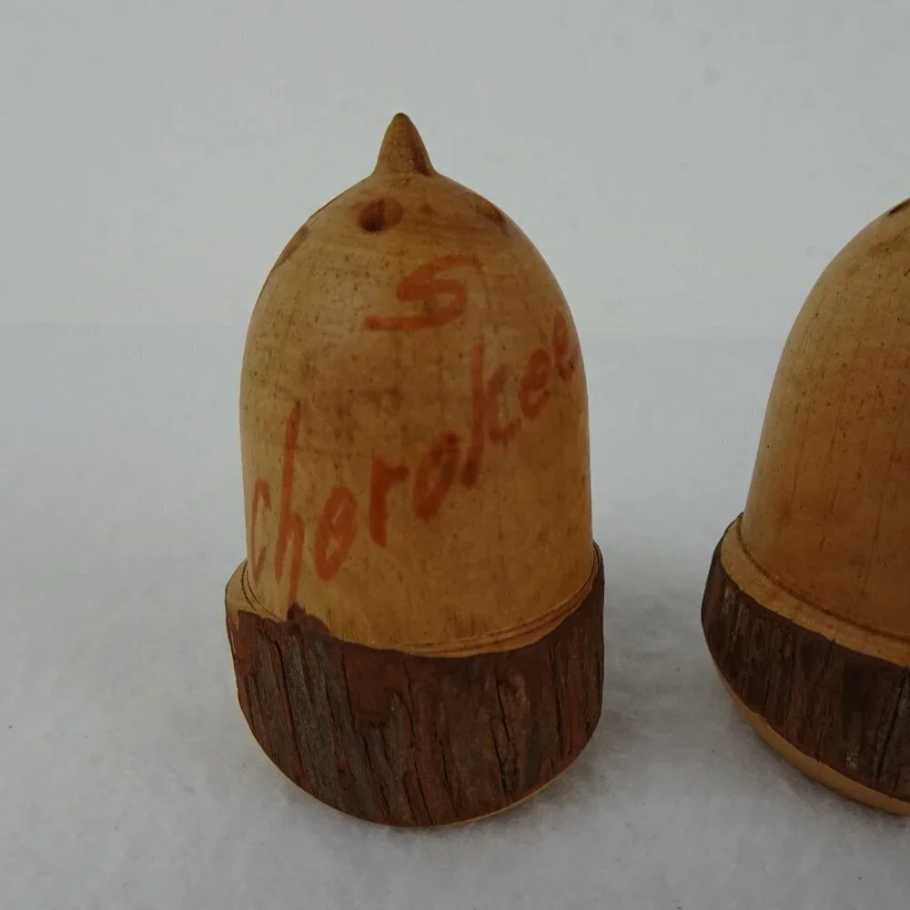 Vintage Acorn Salt and Pepper Shakers Wood Cherokee NC Souvenir Rustic Farmhouse